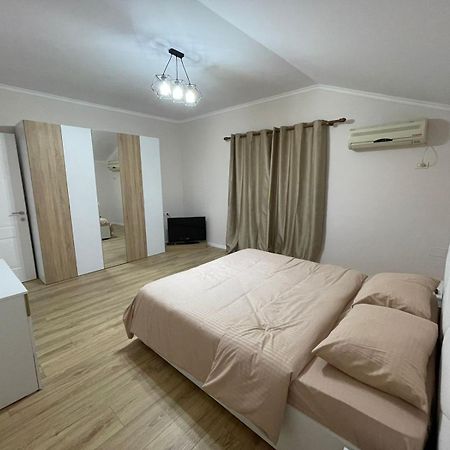 City Center Apartment ティラナ エクステリア 写真