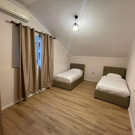 City Center Apartment ティラナ エクステリア 写真
