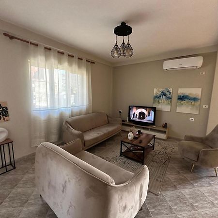 City Center Apartment ティラナ エクステリア 写真