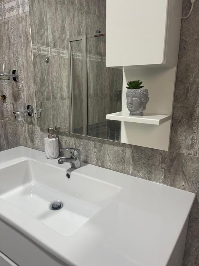 City Center Apartment ティラナ エクステリア 写真