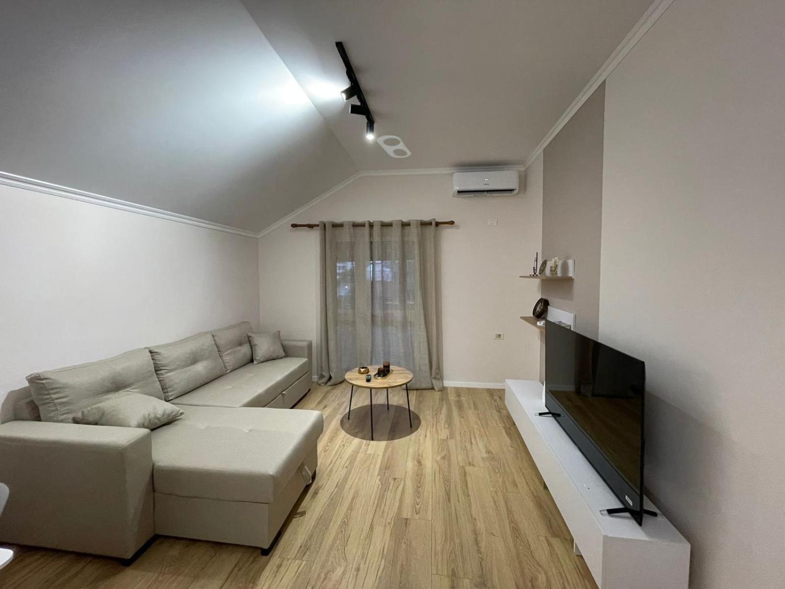City Center Apartment ティラナ エクステリア 写真