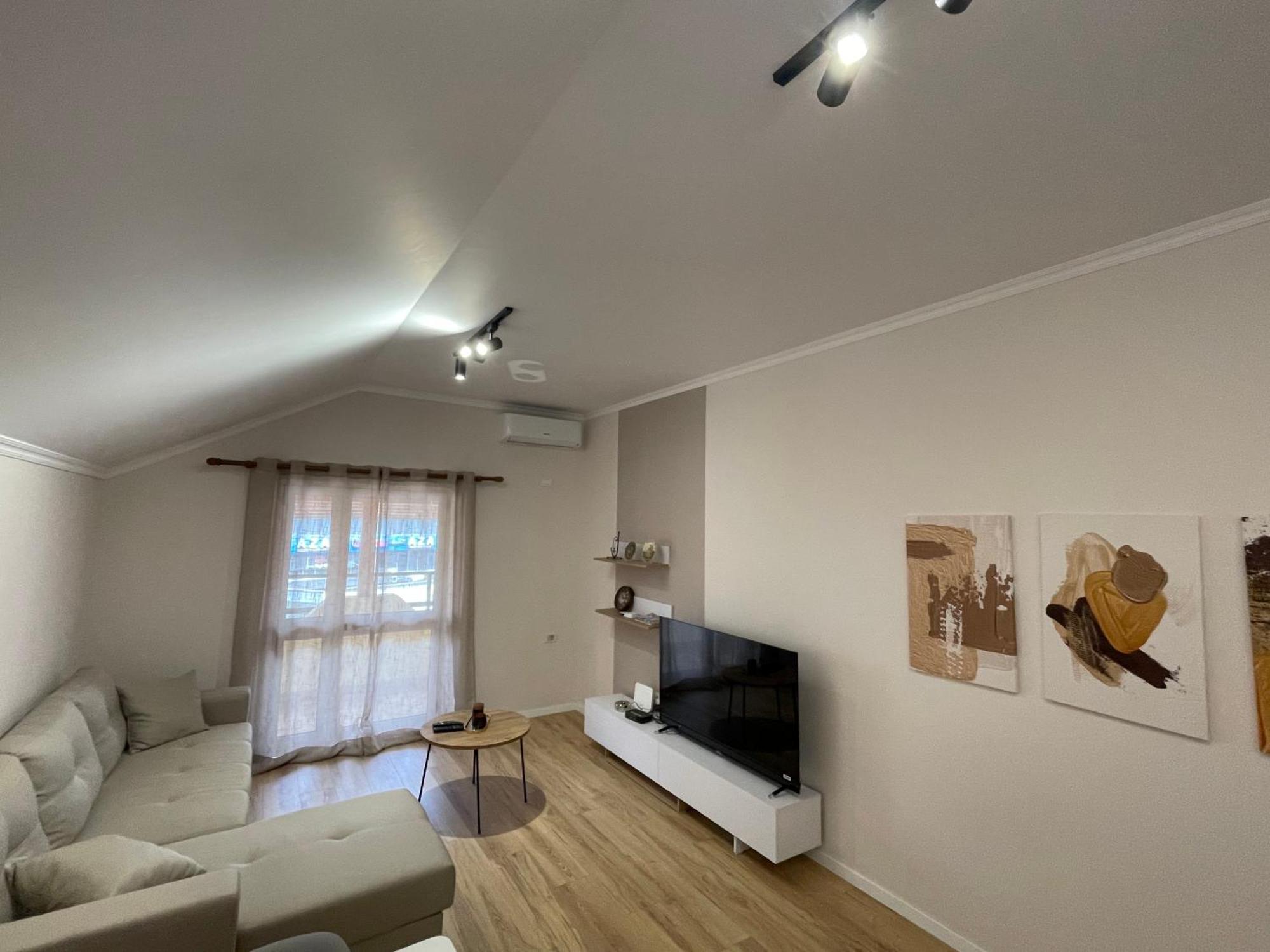 City Center Apartment ティラナ エクステリア 写真